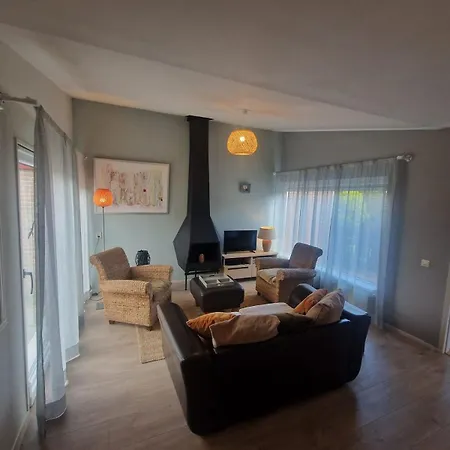 Zeemeeuw - Cosy Holiday Home Near The Beach *