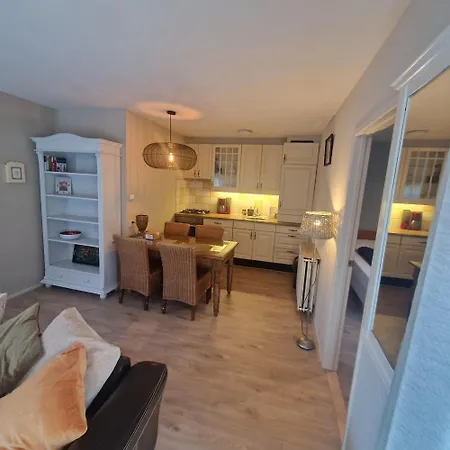 Zeemeeuw - Cosy Holiday Home Near The Beach *