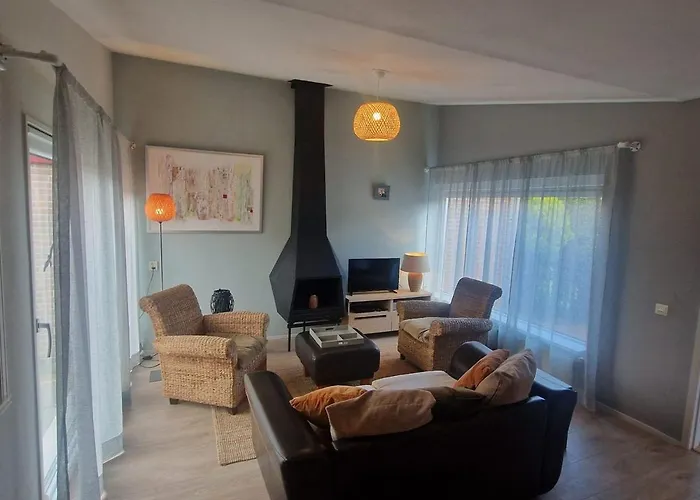 House De Zeemeeuw- 2 Km From The *