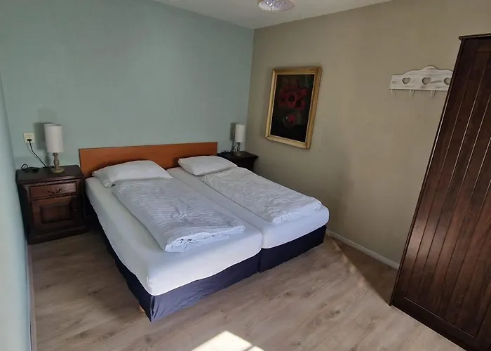 House De Zeemeeuw- 2 Km From The