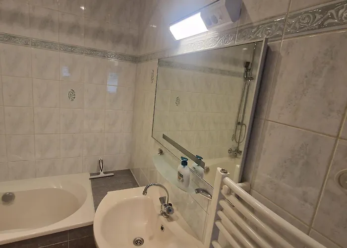 House De Zeemeeuw- 2 Km From The *